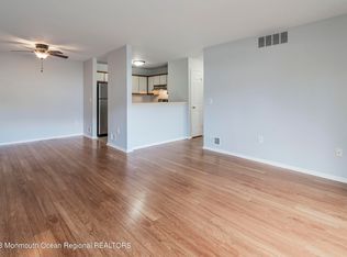 21 Gait Ct, Tinton Falls, NJ
