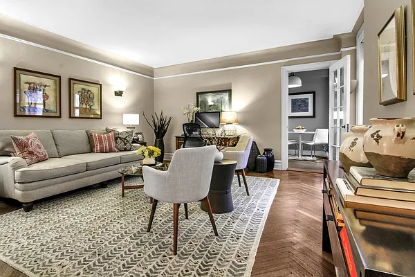 Sold by Dwell Residential Inc | media 1