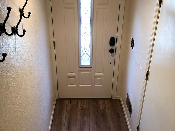 3rd image of 8239 S Fillmore Cir