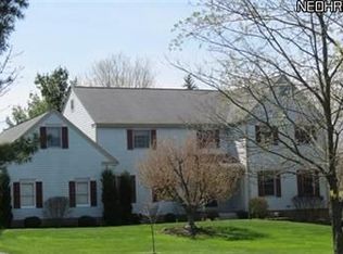 678 Wheatfield Dr, Aurora, OH 44202