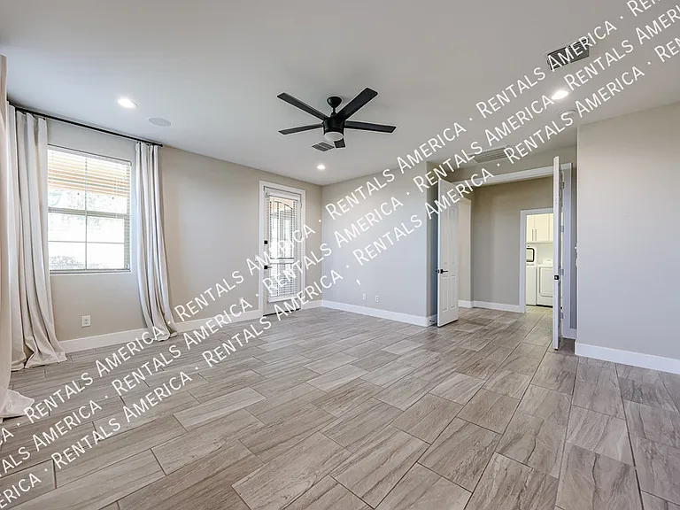 7855 W Rock Springs Dr — Photo 29
