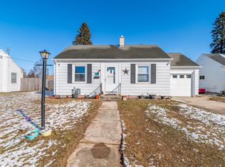 2824 36th St, Two Rivers, WI 54241