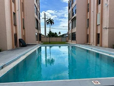2 bed, 2.0 bath, 1095 sqft, $2,300 — Photo 2