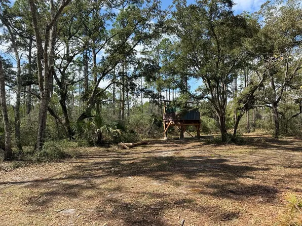1073 State Road 65, Eastpoint, FL 32328