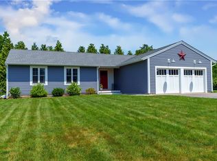 13 Sullivan Ln, Bristol, RI 02809