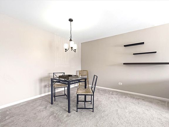 4th image of 1311 S Finley Rd APT 203