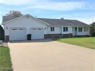 2541 W Garfield Rd, New Era, MI 49446