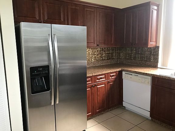 3rd image of 6960 SW 39th St APT 206