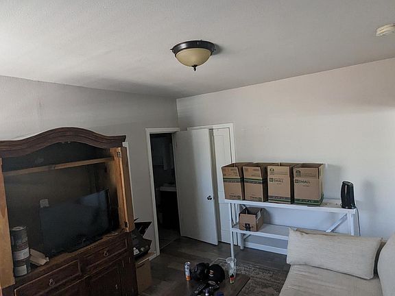 3rd image of 1442 Douglas Ave #A