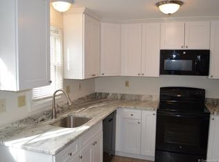 11 White Tail Ln, Wallingford, CT 06492