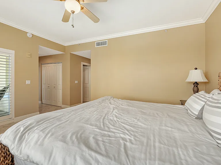 1308 Old Stickney Point Rd #W32 — Photo 32