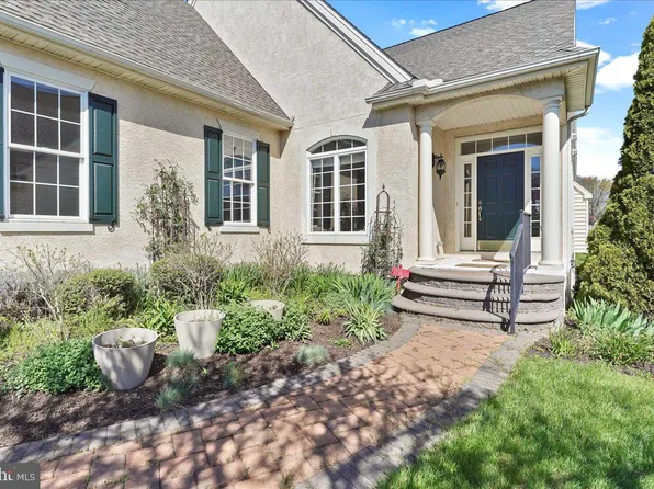 311 Carlisle Dr, Avondale, PA 19311