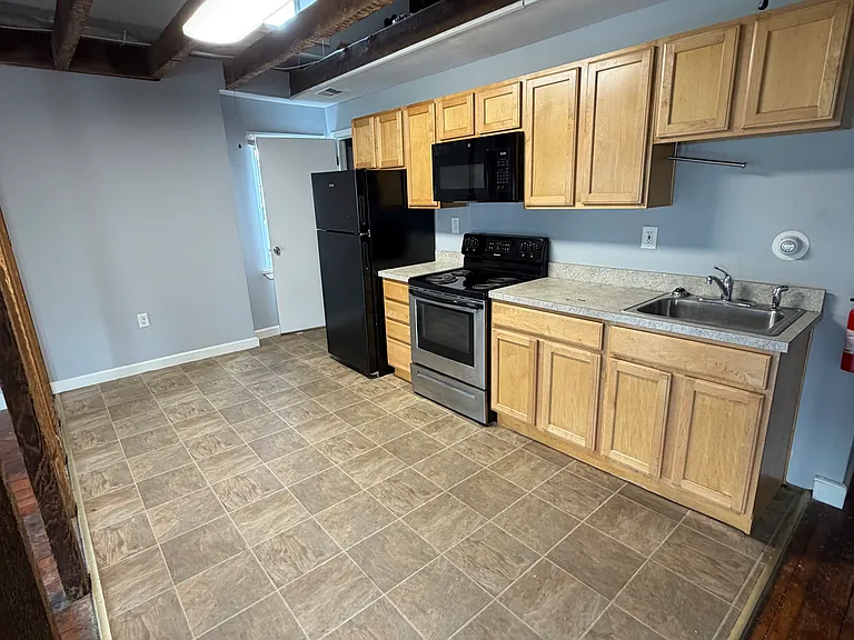 236 Bridge St #5 — Photo 9