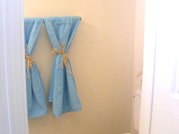 4th image of 21165 Twinridge Sq