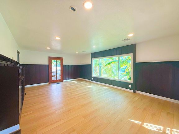 4th image of 4546 Muir Ave