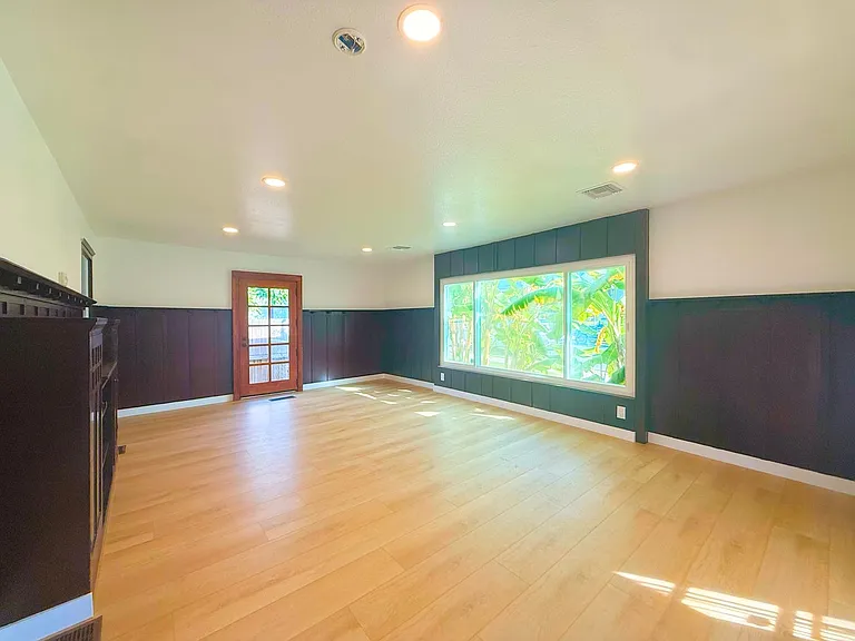 4546 Muir Ave — Photo 4