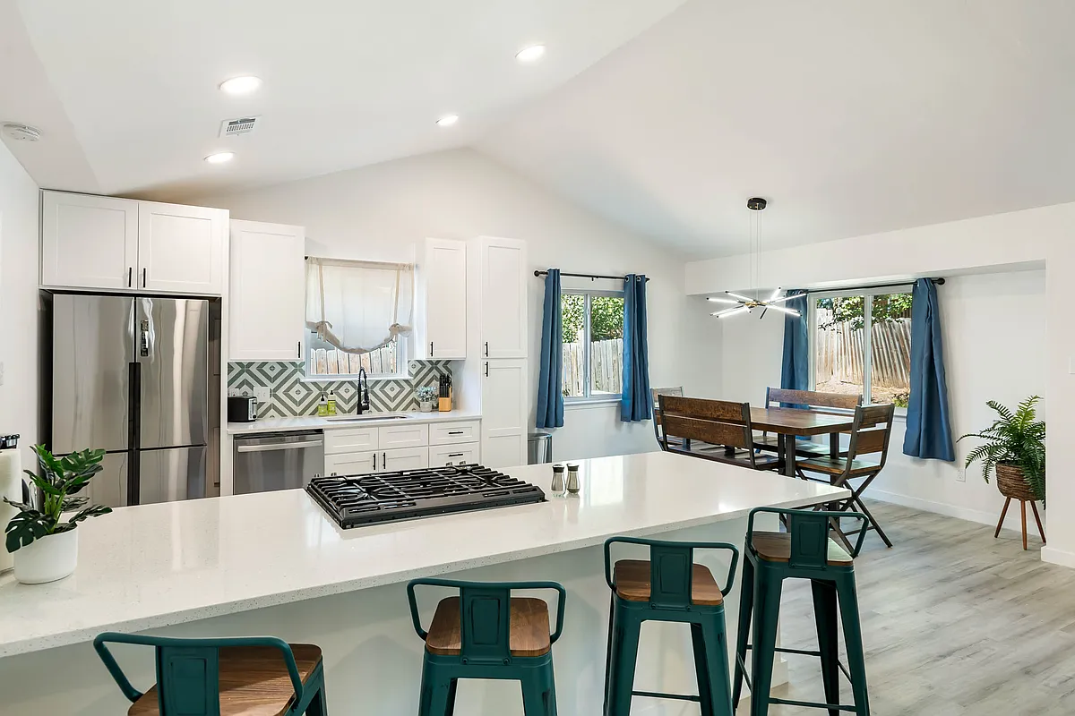 Building Photo - 4800 Spring Meadow Cv
