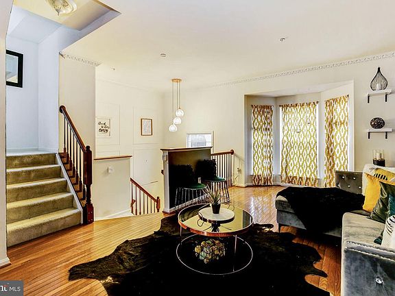 2nd image of 117 Persimmon Cir
