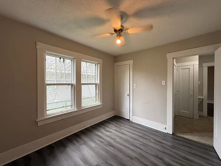 396 S McClellan Ave — Photo 15