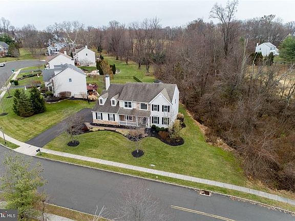 4th image of 1403 Woodrose Manor Dr