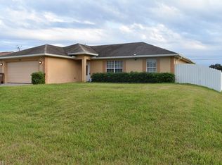 1118 NE 11th St, Cape Coral, FL 33909
