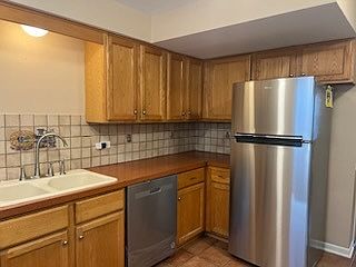 5th image of 7011 W Medill Ave #1S