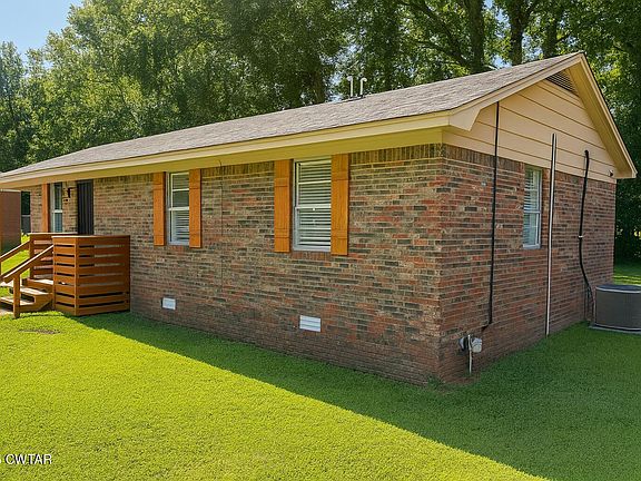 3rd image of 1132 Berrywood Ave