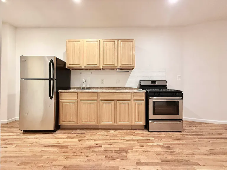 6407 Forest Ave #1L — Photo 2