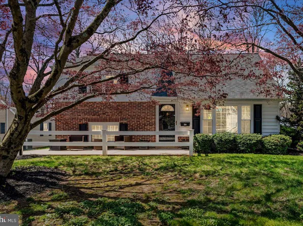 26 Greentree Ln, Malvern, PA 19355