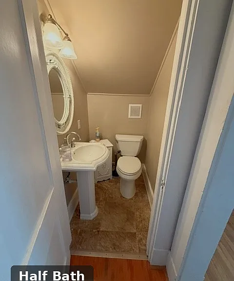 568 S Irwin Ave — Photo 18