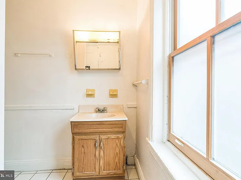 2116 Walnut St #3R — Photo 5