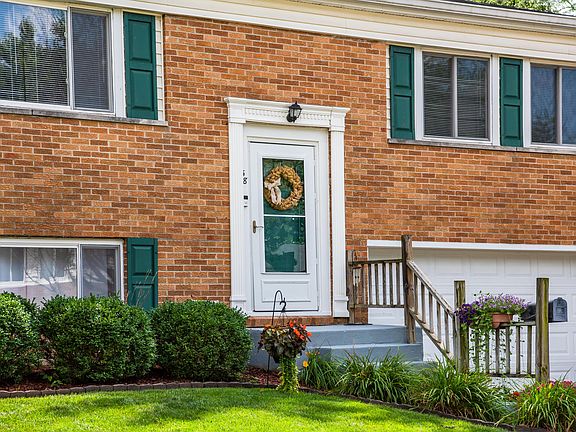 5th image of 38 Joyce Dr