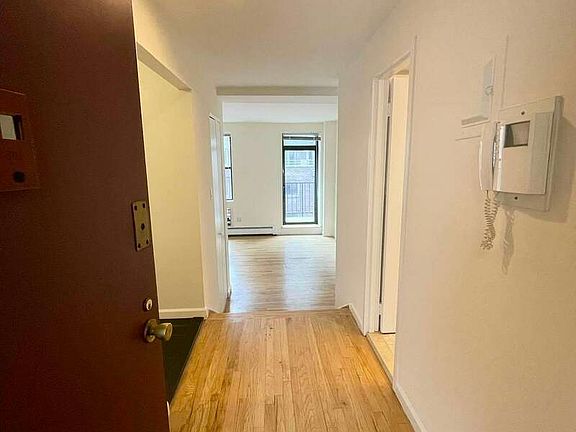 2nd image of 201 E 12th St APT 501