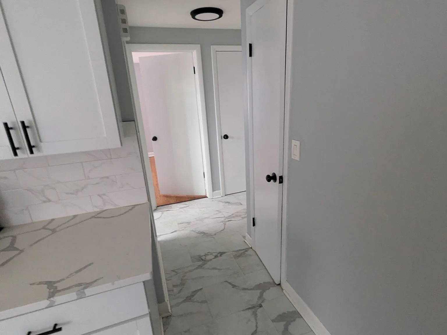 6212 W Montrose Ave — Photo 2