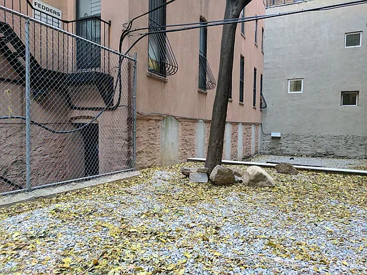 Rented by Brandon Sassouni, LREB | media 27