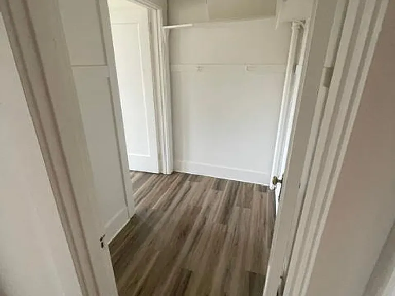 435 -Keystone Apartments — Photo 20