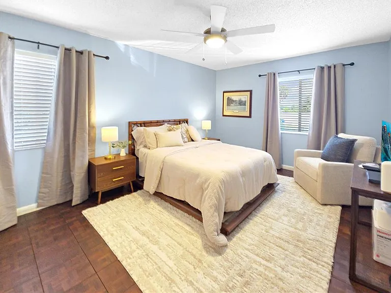 553 Fairways Cir #B — Photo 15