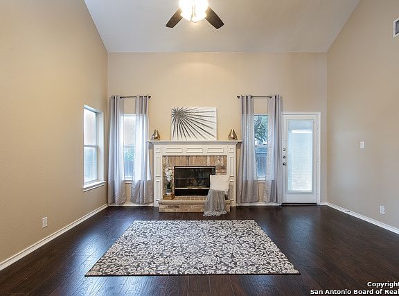 5th image of 1203 Saxonhill Dr