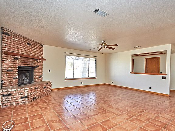 3rd image of 22603 South Rd