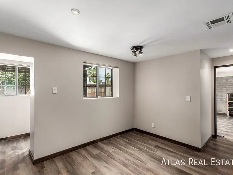 224 W Montecito Ave — Photo 10
