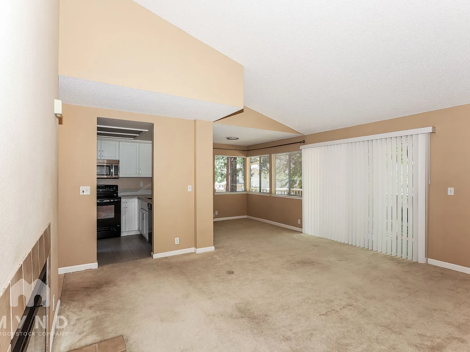 2 bed, 2.0 bath, 966 sqft, $3,275 — Photo 4