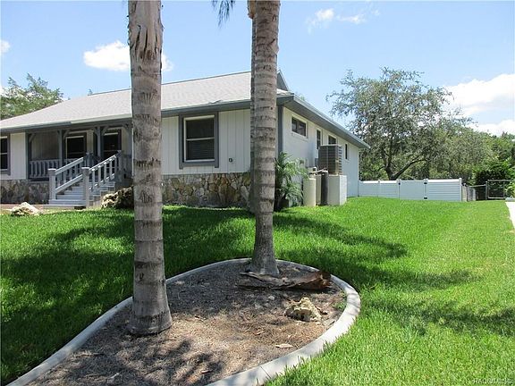4th image of 581 NW 14th Pl