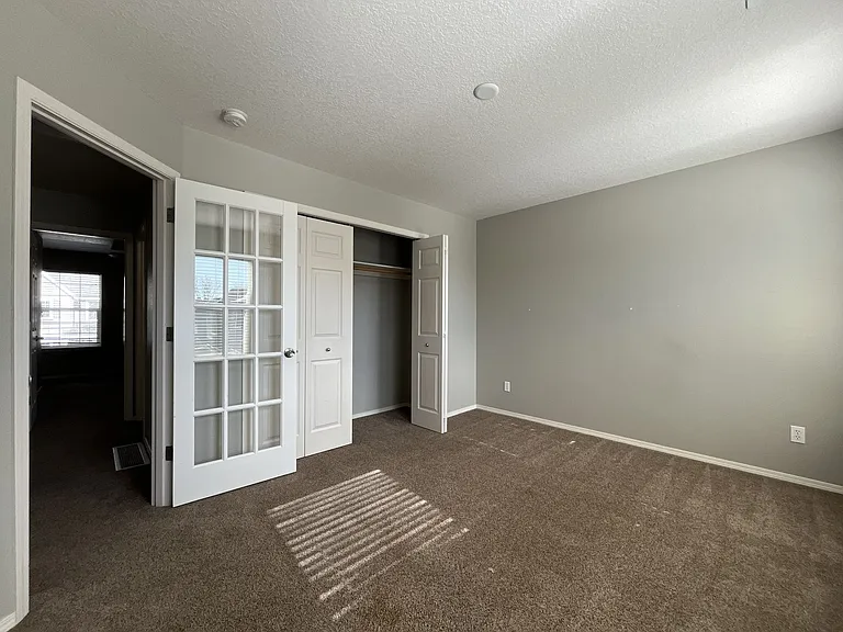 6262 NE Chestnut St — Photo 36