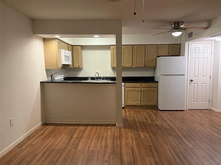 3022 Forest Ln #222 — Photo 4