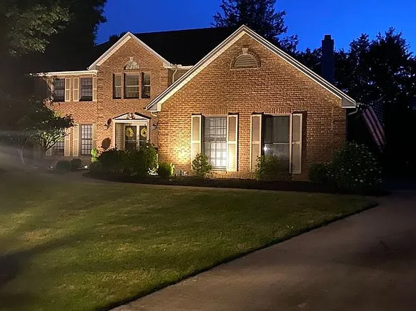 19836 Summer Place Dr, Strongsville, OH 44136