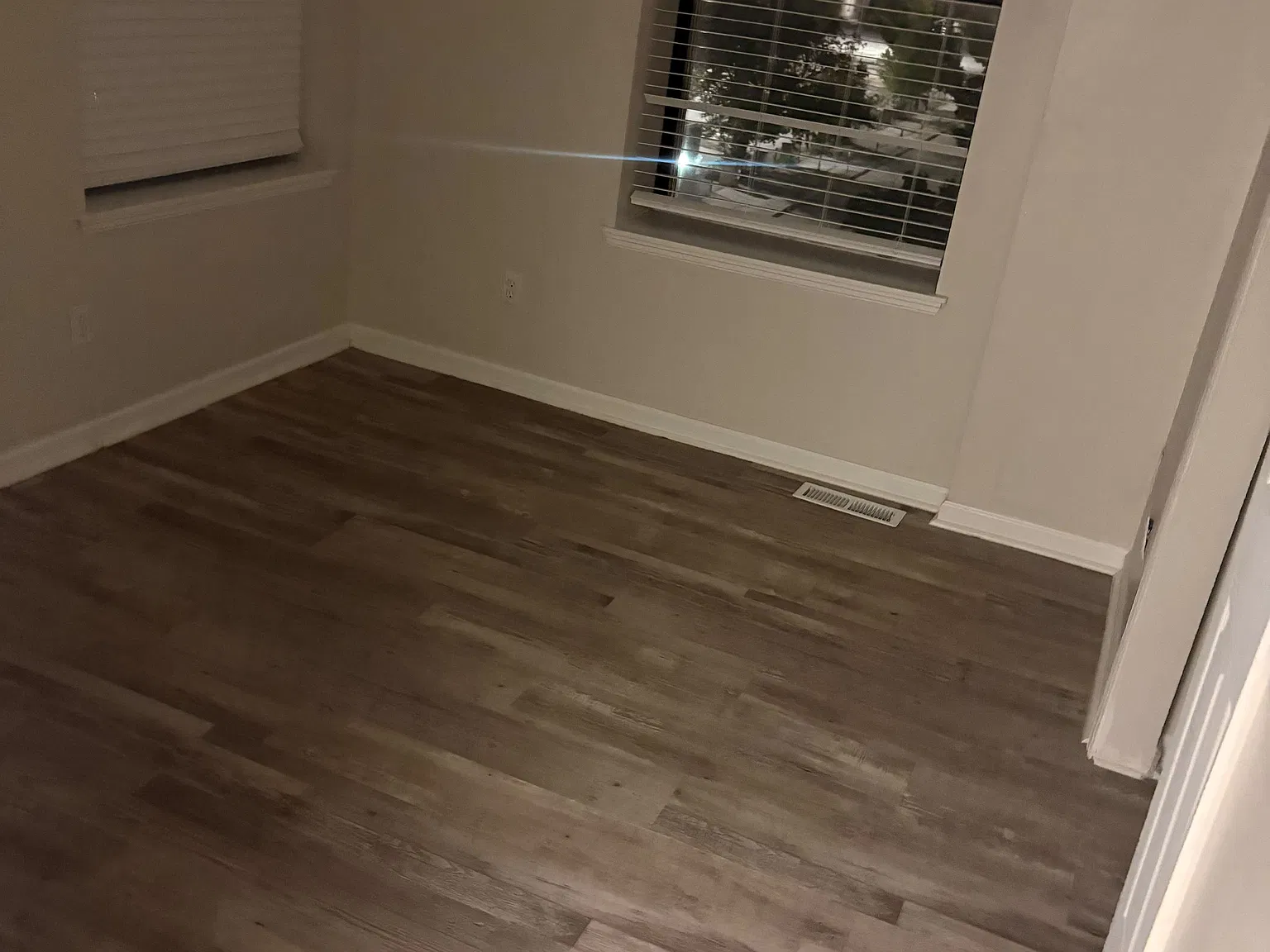 2 bed, 1000 sqft, $1,500 — Photo 4