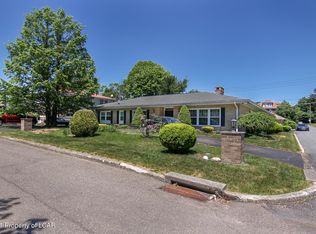 1237 E Chestnut St, Hazleton, PA 18201