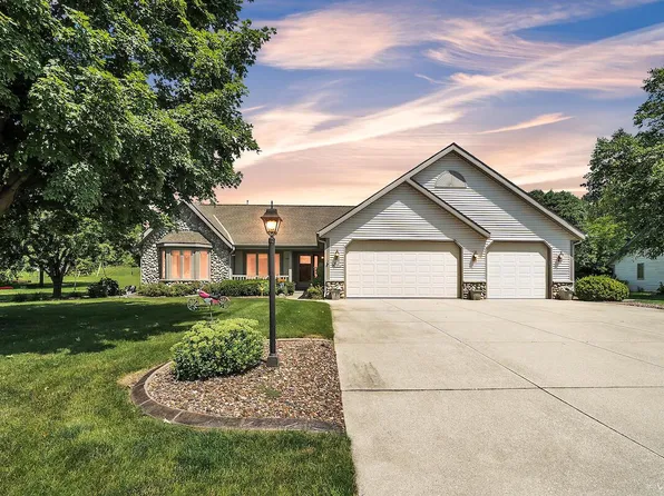 N75W24230 Overland ROAD, Sussex, WI 53089