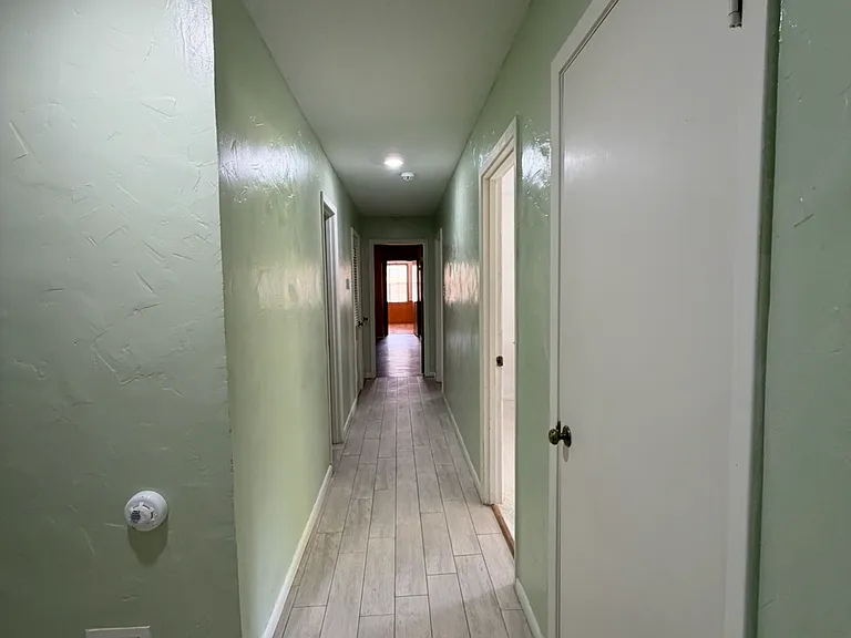 2102 Elmwood Dr — Photo 18