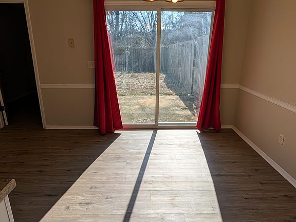 4th image of 1952 Springlake Ct